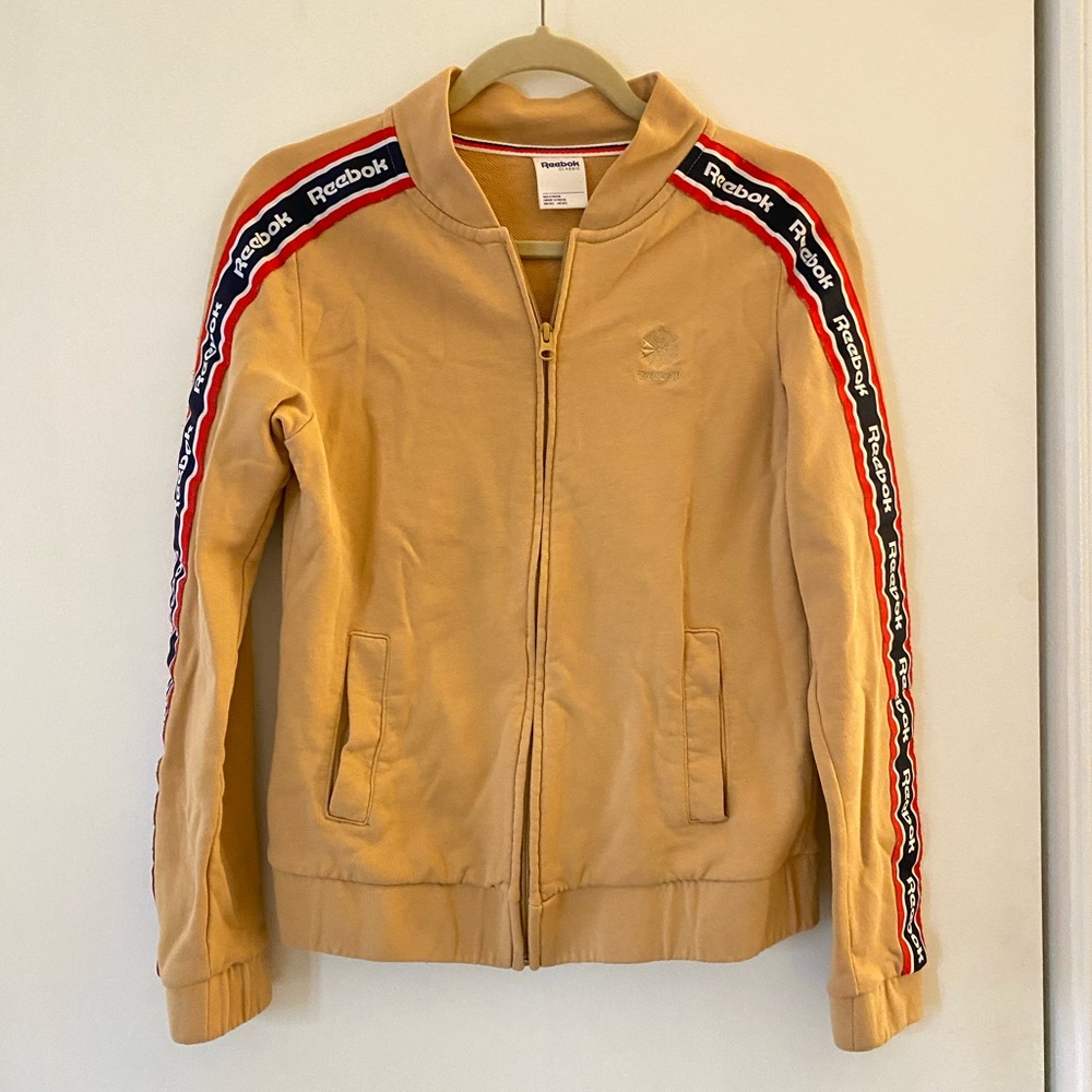Reebok Classic Beige Sweatshirt with Red and Black Accents